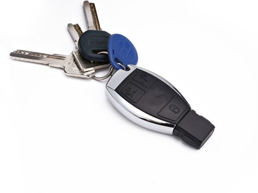 Autoschlüssel mit USB-Stick