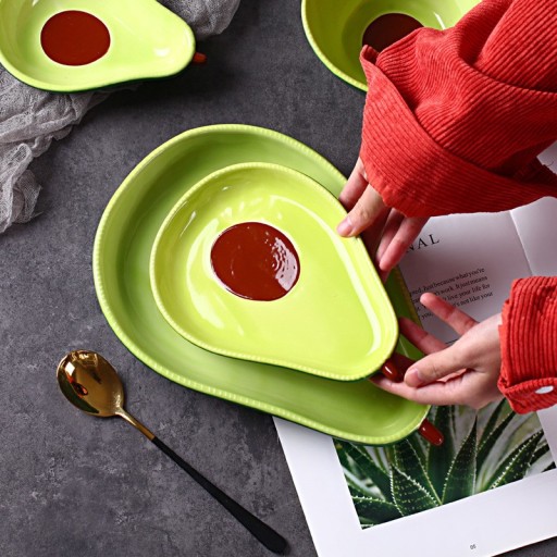 Avocadoformet bakke