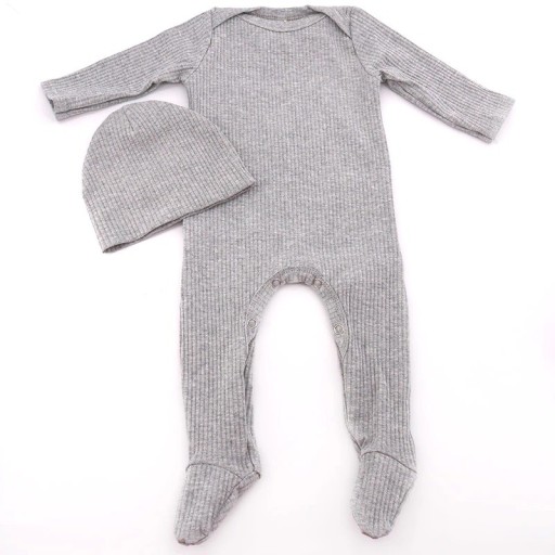 Baby jumpsuit met hoedje T2678