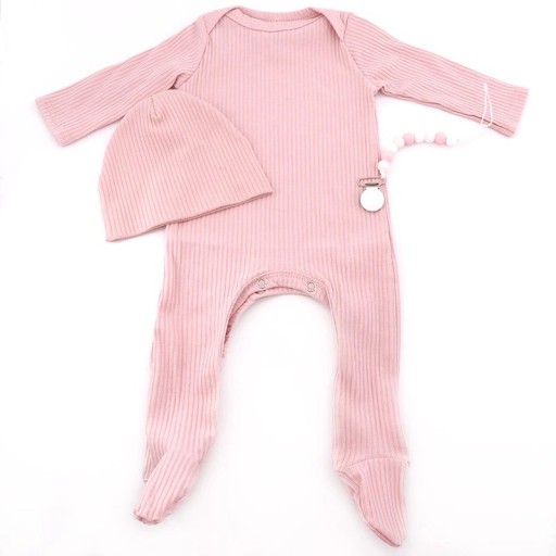 Baby jumpsuit met mutsje en speenkoord T2679