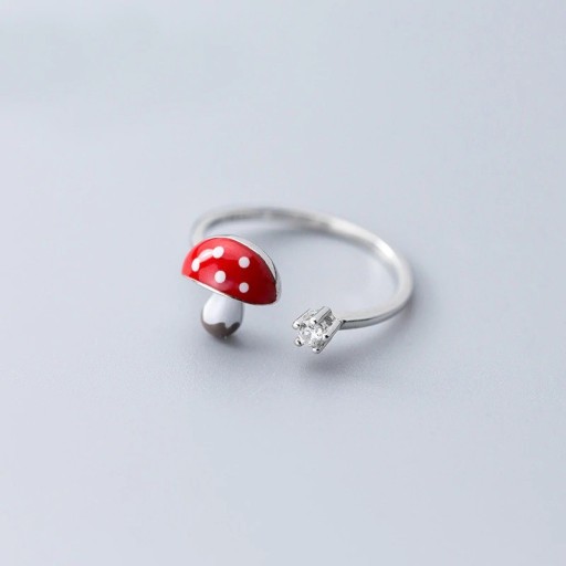 Bague femme avec une amanite
