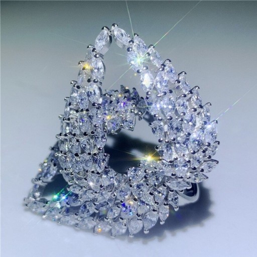 Bague pour femme avec des ailes d'ange
