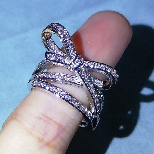 Bague pour femme avec nœud