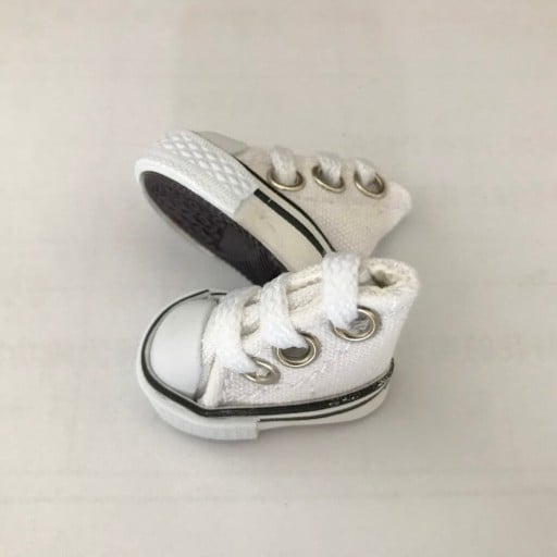 Băieți cu șireturi pentru păpușă Botițe textile mici în stilul tenișilor clasici Dimensiuni 3,5 x 2 cm Accesoriu pentru garderoba păpușii