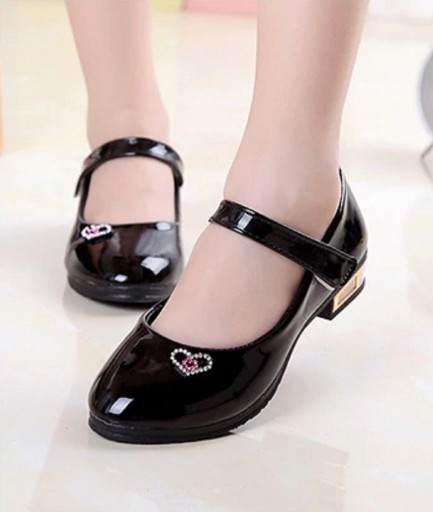 Ballerines pour filles avec un cœur