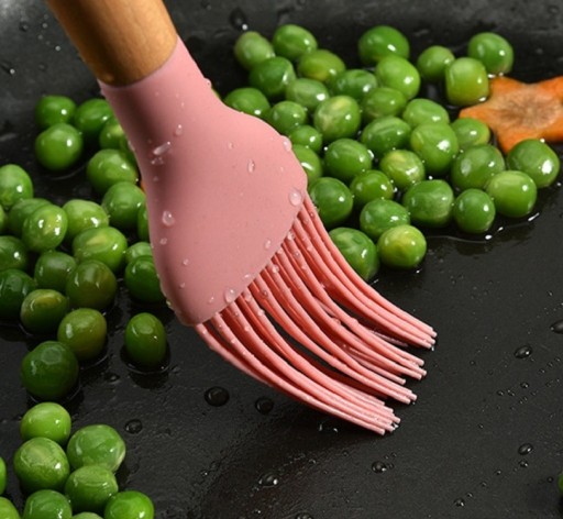 Basting Brush with Wooden Handle