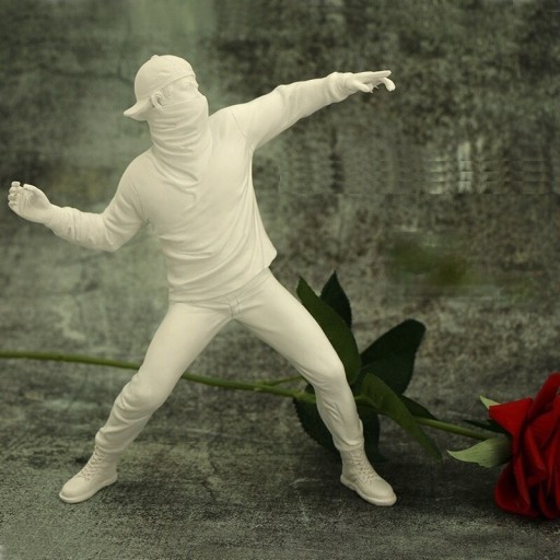 Blomsterkasterstatuette 21,5 cm