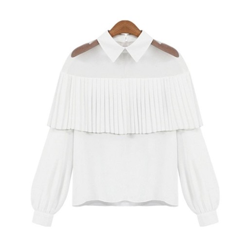 Blusa de mujer con hombros transparentes.