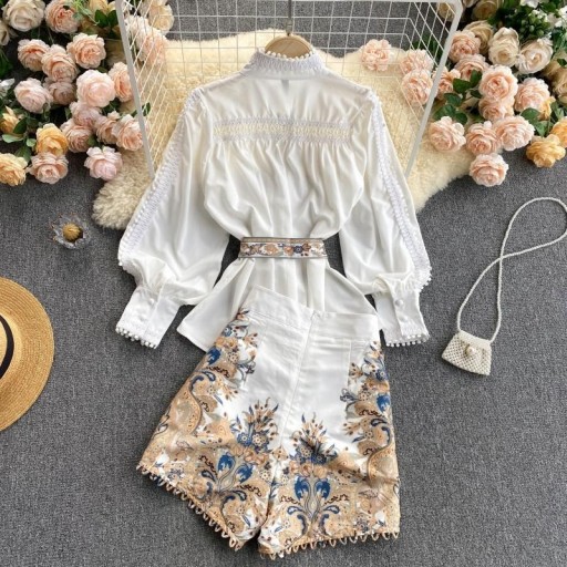 Blusa e calções femininos B1139