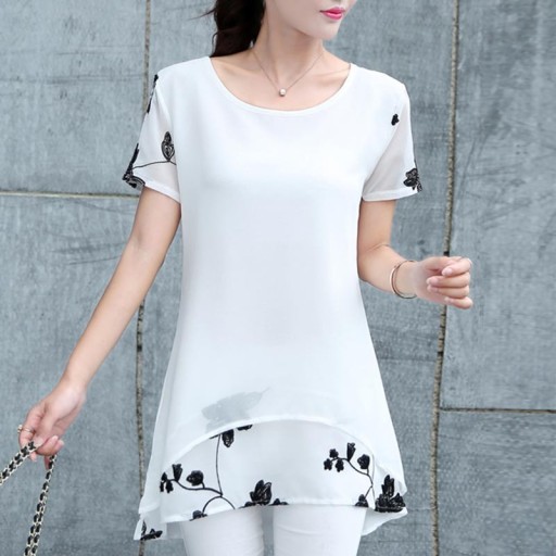 Blusa larga de mujer con flores