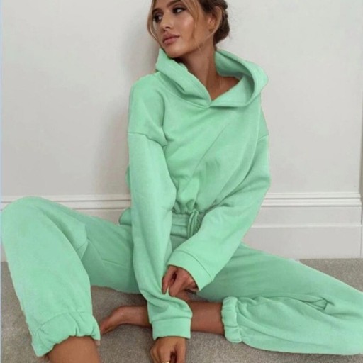 Bluza i spodnie dresowe damskie B990