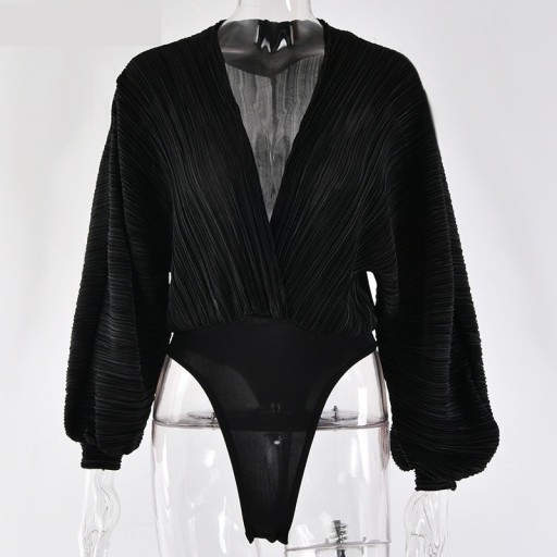 Body feminino com decote profundo