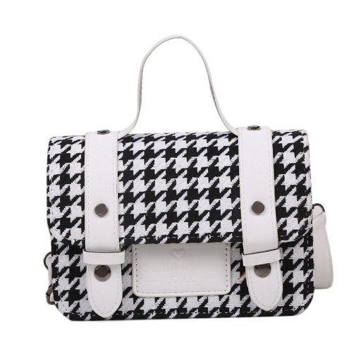 Bolsa de senhora crossbody com aba e padrão de pegada de galo Tiras em pele sintética com tachas Pega superior e alça em pele sintética