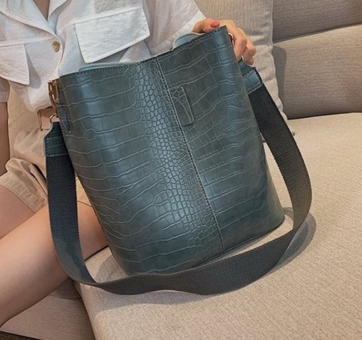 Bolso de mano para mujer con estampado de serpiente M676