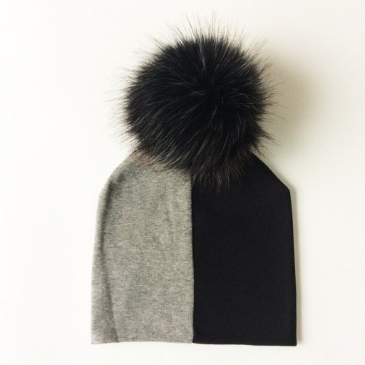 Bonnet bicolore pour enfants avec pompon