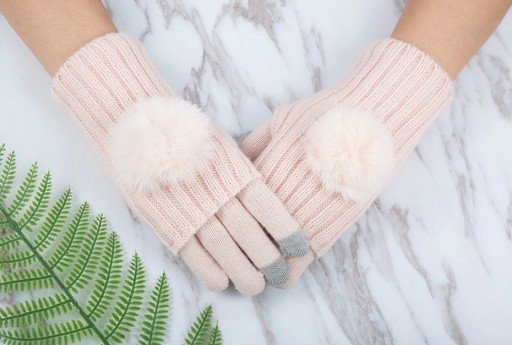 Børne strikkede vinterhandsker med pompon J2879