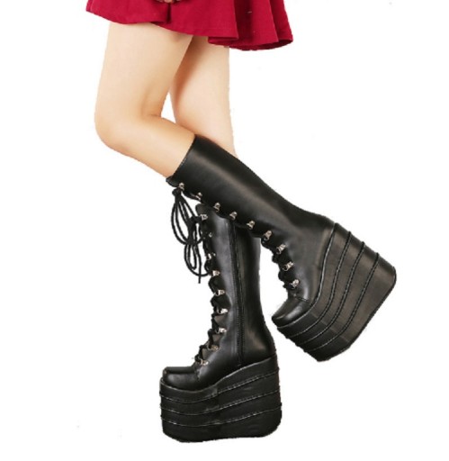 Botas de Senhora com Plataforma Alta