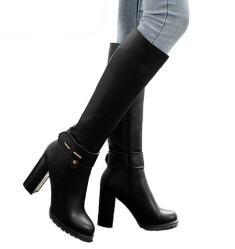 Bottes élégantes à talon carré J1919