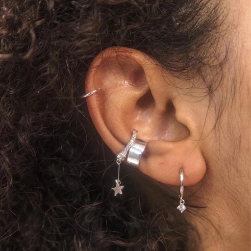 Boucle d'oreille femme avec étoile