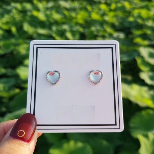 Boucles d'oreilles à clou en forme de cœur R124