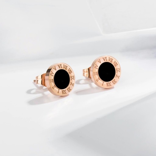 Boucles d'oreilles à clou pour femmes avec des chiffres romains