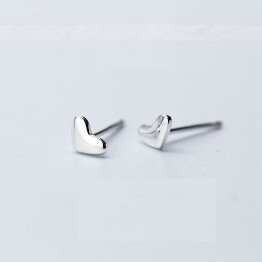 Boucles d'oreilles à clous en forme de cœur pour femmes R92