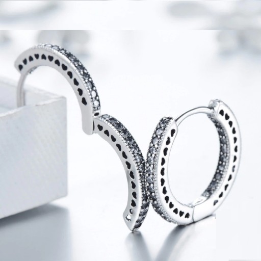 Boucles d'oreilles créoles pour femmes avec cœurs C1070