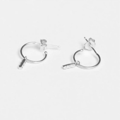 Boucles d'oreilles demi-lunes avec pierres