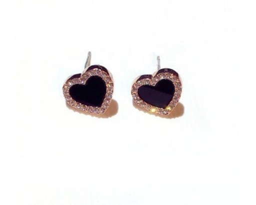 Boucles d'oreilles en forme de cœur avec des pierres