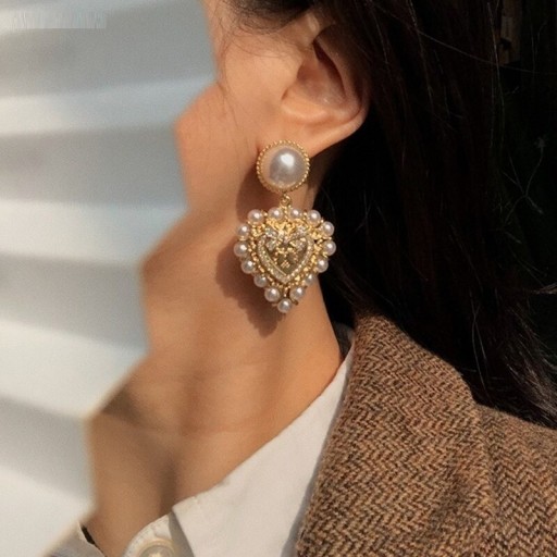 Boucles d'oreilles pendantes en forme de cœur C1089