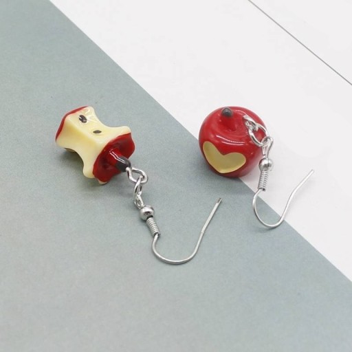 Boucles d'oreilles pendantes pomme G1095