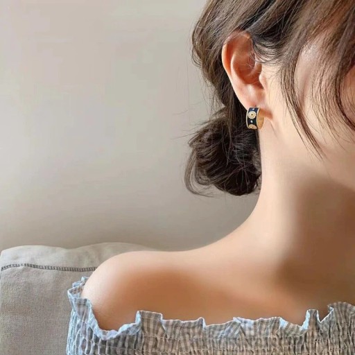 Boucles d'oreilles pour femmes avec fleurs J156