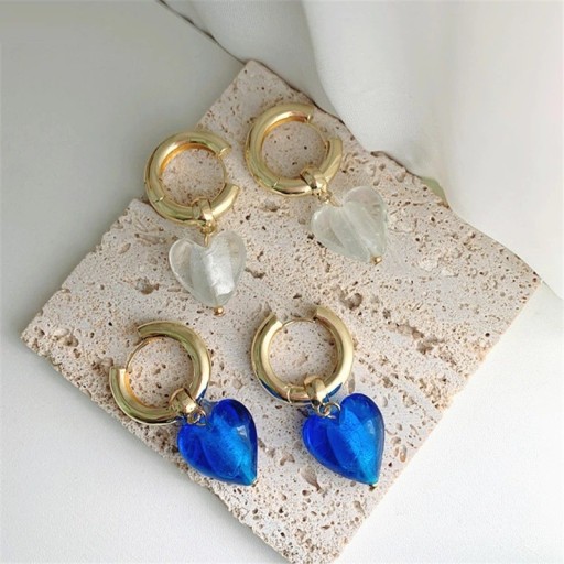Boucles d'oreilles rondes pour femmes avec cœur