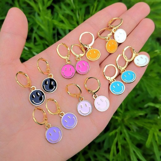 Boucles d'oreilles rondes pour femmes avec des smileys