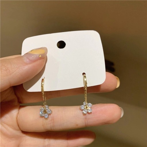 Boucles d'oreilles rondes pour femmes avec pendentif floral
