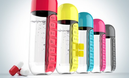 Bouteille à boire et distributeur de médicaments 2 en 1