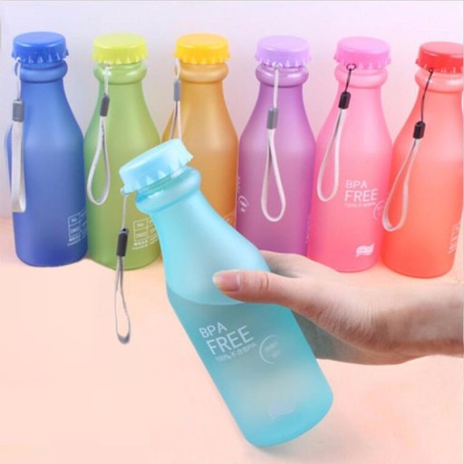 Bouteille d'eau pratique avec anse J3172