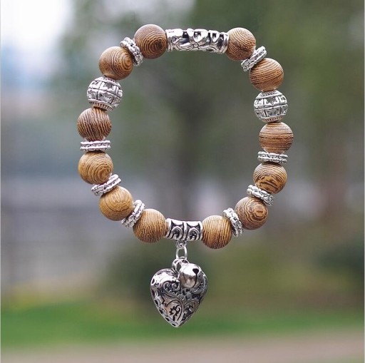 Bracciale da donna con perline a forma di cuore