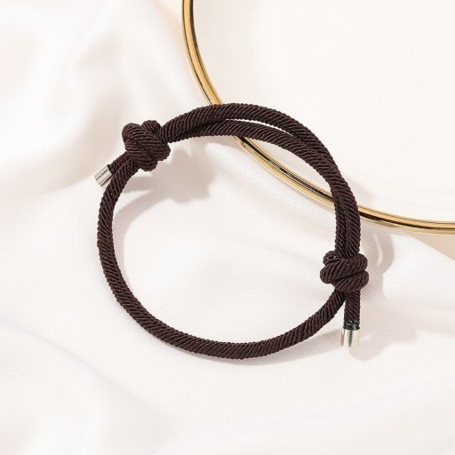 Bracciale di corda con nodi