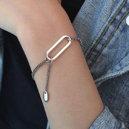 Bracelet en chaîne pour femmes avec des billes