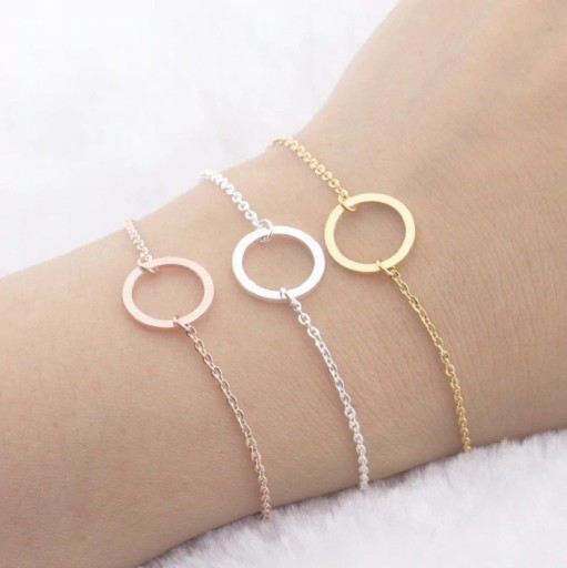 Bracelet fin pour femme avec un cercle