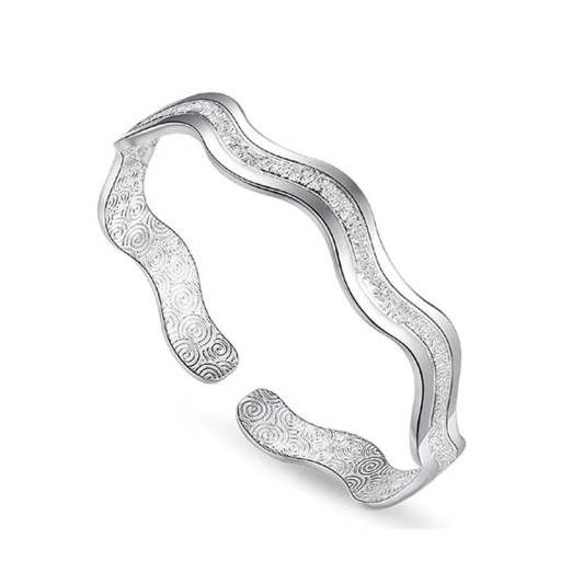 Bracelet ouvert en laine pour femme