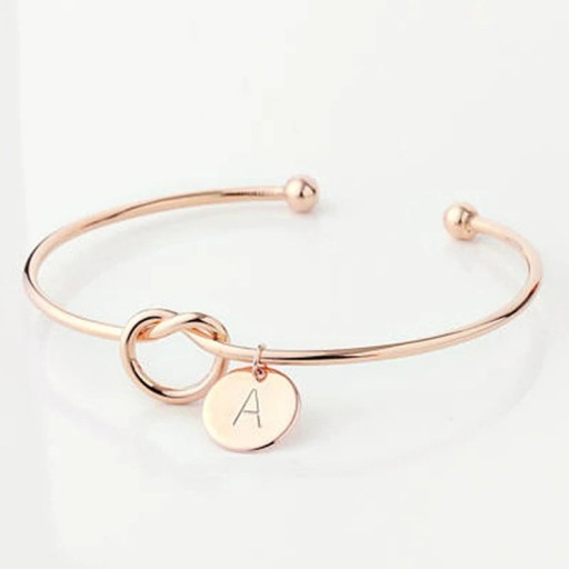 Bracelet ouvert pour femme avec lettre