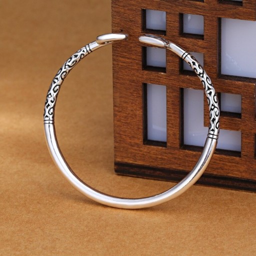 Bracelet ouvert pour femme avec spirale P50
