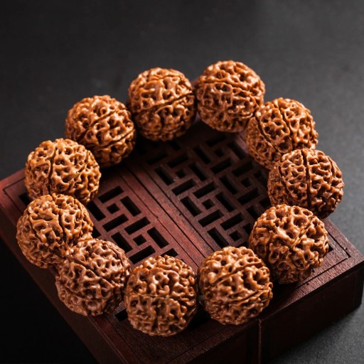 Bratara de dama Rudraksha