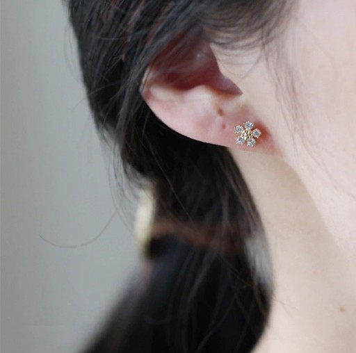 Brincos de pressão femininos em forma de flor com zircónias G641