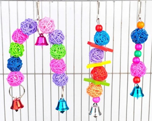 Brinquedo suspenso para pássaros com sinos C800