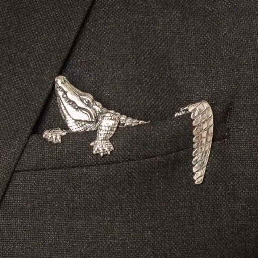 Broche de escritório crocodilo prateado metal liga de zinco para o bolso do casaco Adorno elegante para casaco ou sobretudo Acessório estiloso