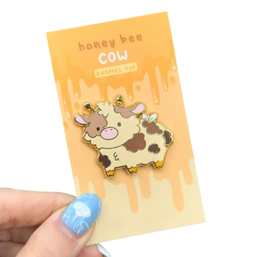Broche émaillée vache dessinée motif abeille insigne en métal design marron-jaune style fantasy accessoire pour sac à dos vêtements revers