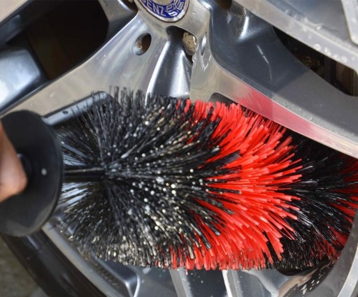 Brosse pour le lavage des jantes